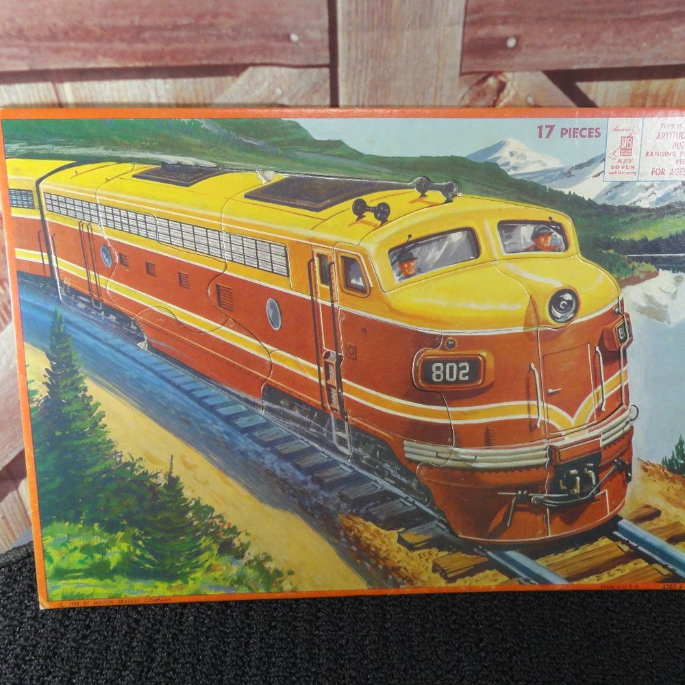 VTG 1958 Milton Bradley 17 pc Button Nose TRAIN puzzle, USED~ Decor, tra…